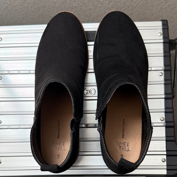 Black Suede-Look Ankle Booties – Classic Chelsea Style - Picture 3 of 4